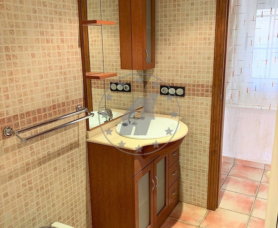 30b0f989-da9a-4c36-a762-108ead038324